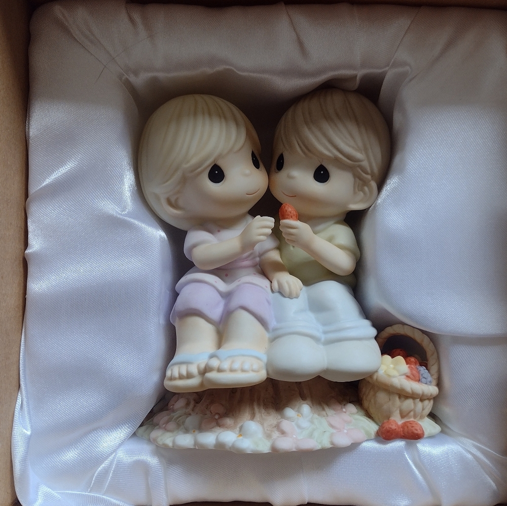 Precious Moments, Love One Another  Figurine - Brand New In The Box